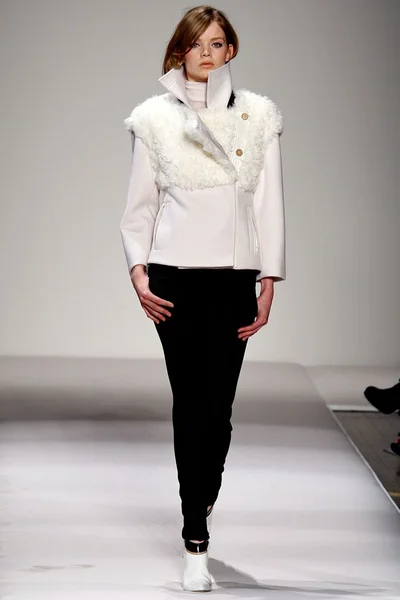 Look 17
